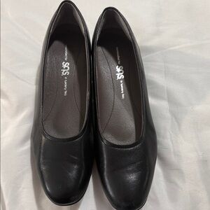Italian Leather SAS pumps size 9N